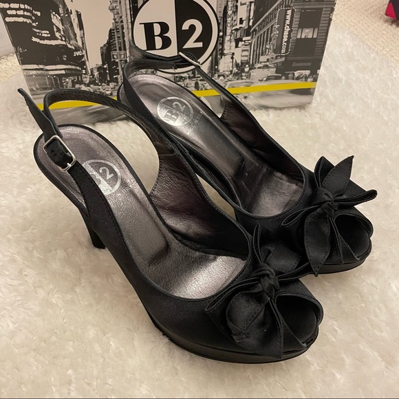 B2/Browns platform heels - Picture 1 of 4